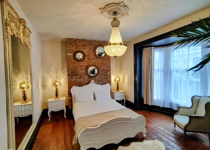 Salt Life Belgravia Apartment